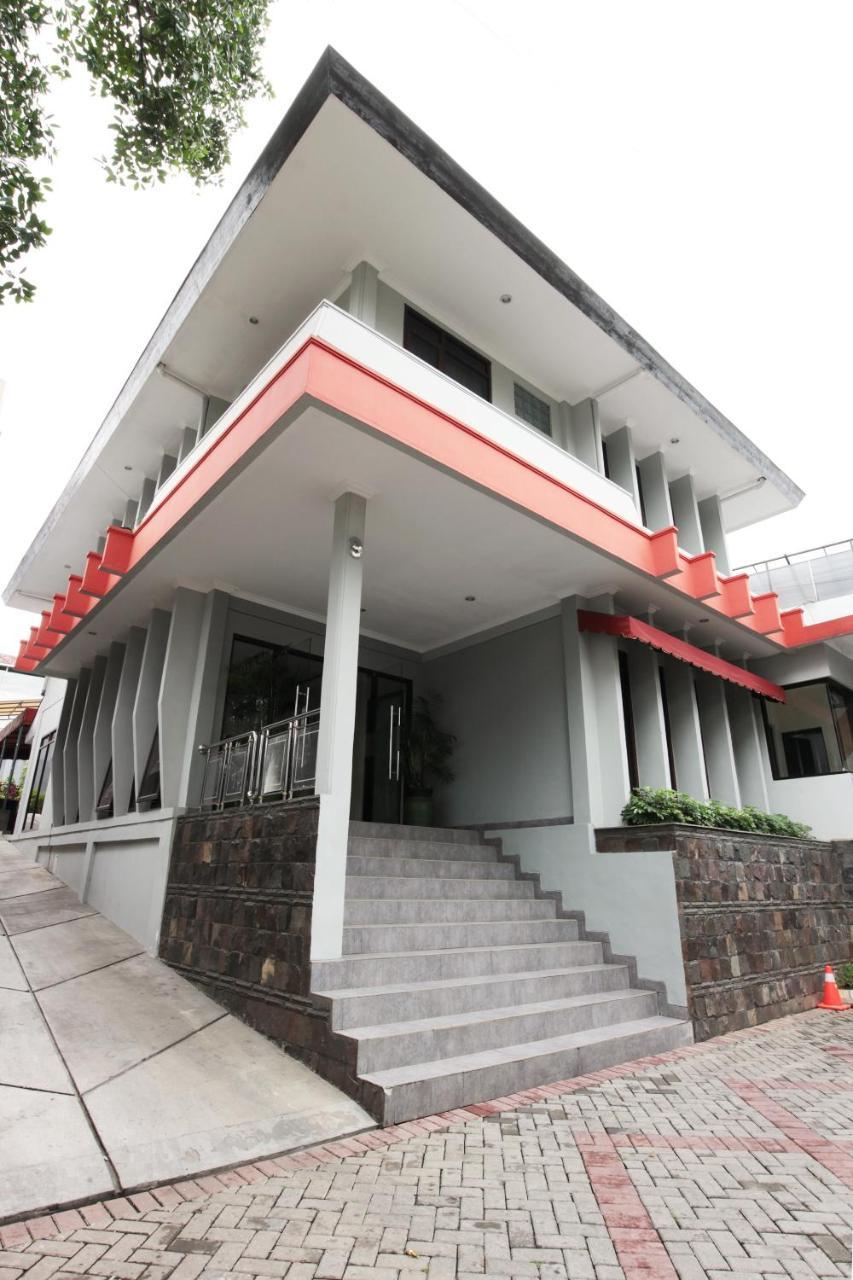 Oyo 202 Kuwera Inn Bandung Exterior foto