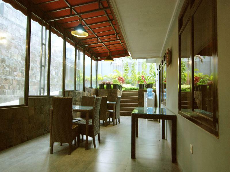 Oyo 202 Kuwera Inn Bandung Exterior foto
